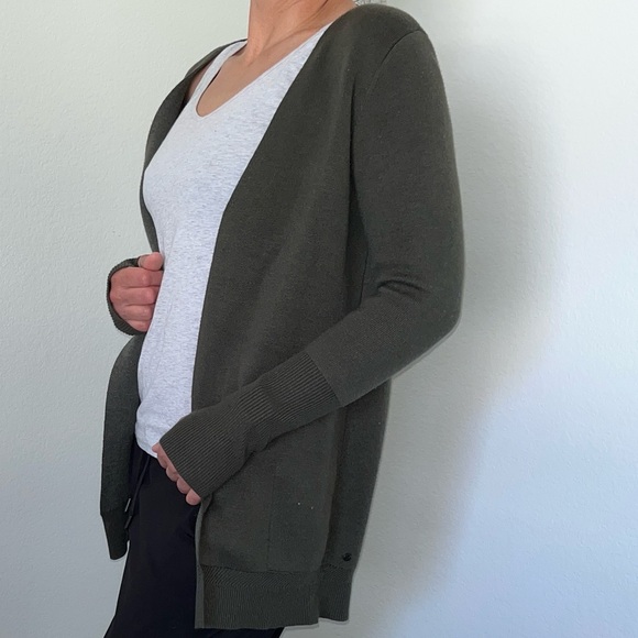 Lululemon - Picture 7 of 8